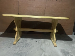 masa si 4 scaune din lemn de brad