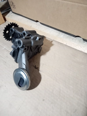 Pompă ulei Suzuki grand vitara diesel 1.9 ddis 2006 - imagine 2