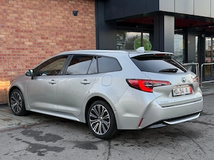 Toyota Corolla Berlina 2.0 Hybrid 184 CP Team Deutschland Ediție Limitată 2022 Luna 06  - imagine 2