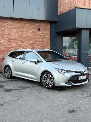 Toyota Corolla Berlina 2.0 Hybrid 184 CP Team Deutschland Ediție Limitată 2022 Luna 06  - imagine 4