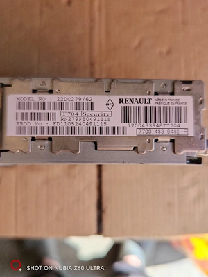 Renault Traffic 2 radio mp3 gps navigatie - imagine 2