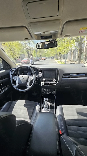 Mitsubishi Outlander PHEV 2.4 L 4X4 Intense - imagine 5