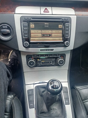 Vând VW Passat CC 2009 2.0 TDI 170Hp individual cu 4 locuri - imagine 4