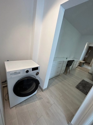 De inchiriat apartament cu 2 camere si balcon, renovat, mobilat și utilat 250 euro luna - imagine 5