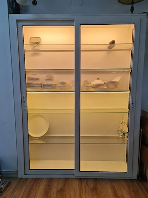 Vitrine sticla rafturi si mobilier spatiu comercial - imagine 4