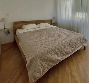 Garsoniera de inchiriat in zona 1 Decembrie