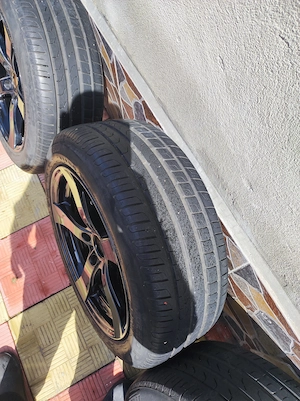 Vind set anvelope vara cu jante aliaj BMW X1 