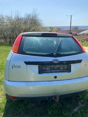 dezmembrez ford focus - imagine 3