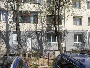 Vand apartament 2 camere decomandat - imagine 4