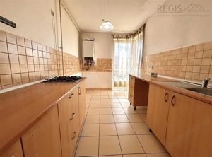 De vanzare | 3 camere decomandat, parcare si boxa - imagine 12