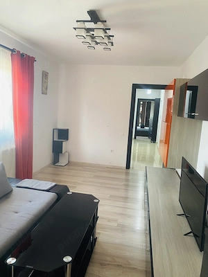 Inchiriez apartament 2 cam Zona Titan - Direct Proprietar - imagine 4