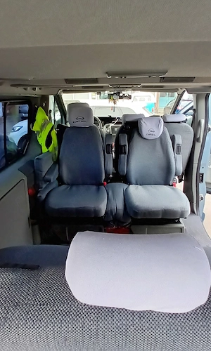 Vând Opel Vivaro varianta Westfalia fabricată în Germania în anul 2007. Km Reali 257586 în crestere. - imagine 4
