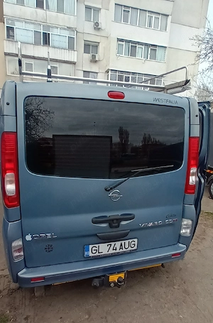 Vând Opel Vivaro varianta Westfalia fabricată în Germania în anul 2007. Km Reali 257586 în crestere. - imagine 2