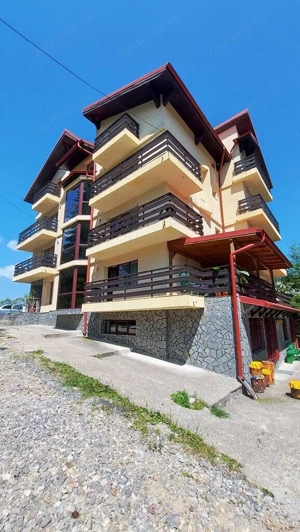 Vanzare pensiune in statiunea  Predeal-Cioplea 15 camere