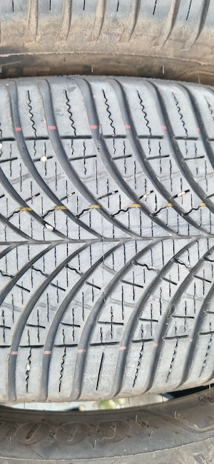 Set Patru Cauciucuri Anvelope Goodyear Vector 225 45 R17 Dot.4324 Profil 8mm  ClasaA Consum Aderență - imagine 4