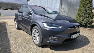 Tesla Model X - imagine 2