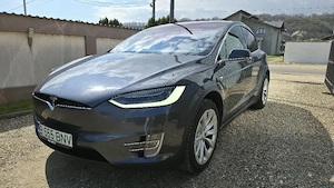 Tesla Model X - imagine 3