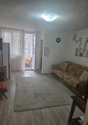 Garsoniera la  A2,Tatarasi, et intermediar