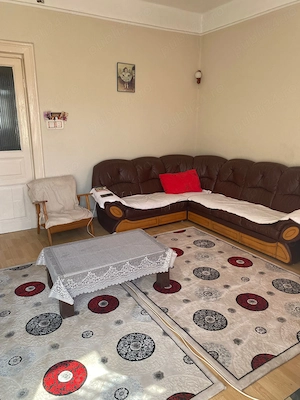 Casa P+1 de inchiriat zona CENTRALA compus din 4 camere