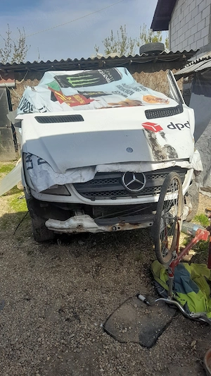 Dezmembrez Mercedes-Benz Sprinter 2,2 2007 - imagine 4
