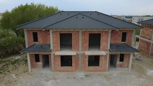 Duplex 5 camere - Mosnita Noua - 110 mp utili - teren 250 mp - se preda la cheie - imagine 2