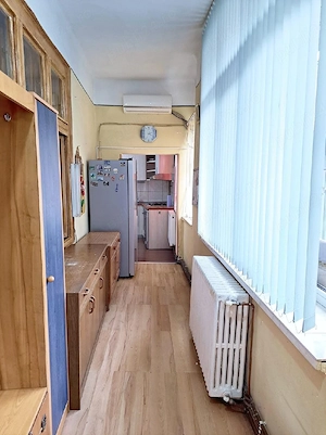 Vând apartament la casă comună - imagine 2