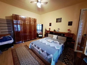 Vând apartament la casă comună - imagine 5