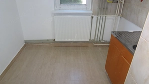 Inchiriez garsoniera decomandata in Deva, zona Zamfirescu in Q-uri, parter inalt, renovata,  - imagine 7