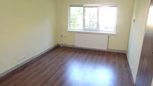 Inchiriez garsoniera decomandata in Deva, zona Zamfirescu in Q-uri, parter inalt, renovata,  - imagine 2