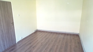 Inchiriez garsoniera decomandata in Deva, zona Zamfirescu in Q-uri, parter inalt, renovata,  - imagine 4