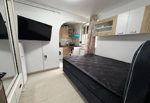 Vând garsoniera titan 15m