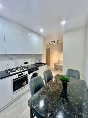 Garsoniera de inchiriat in zona Titan