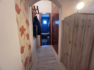 Apartament o camera,zona Gojdu - imagine 6