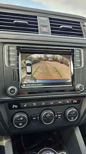 Volkswagen Jetta 1.2 TSI, 105 Cp   Full Option   Impecabil - imagine 9