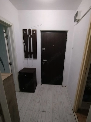 Inchiriez apartament decomandat cu o camera Calea Buziasului
