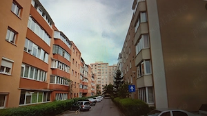 Vând apartament 3 camere decomandat  - imagine 2