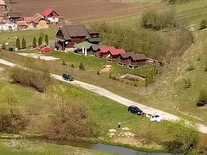 Vînd Cabană (Pensiune )