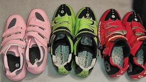 3 perechi pantofi ciclism mtb  impecabili pret 300 ron 3 perechi