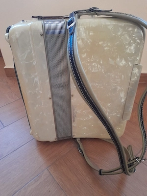 Acordeon cu butoane - imagine 2