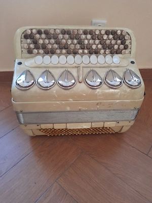 Acordeon cu butoane - imagine 4