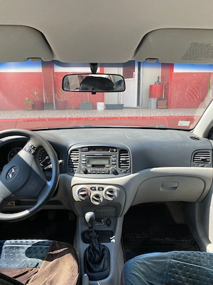 Hyundai Accent - imagine 5