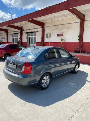 Hyundai Accent - imagine 6