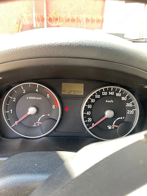 Hyundai Accent - imagine 10