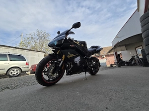 Yamaha YZF R1 Special Edition - imagine 4