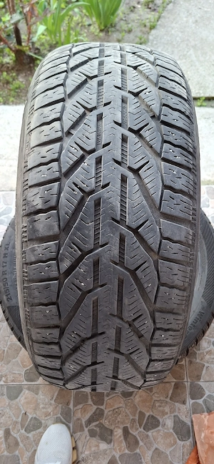 vand sau schimb anvelope de iarna