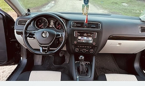 VW Jetta Bluemotion Facelift 2.0 litri diesel, 110 CP, an 2016, euro 6