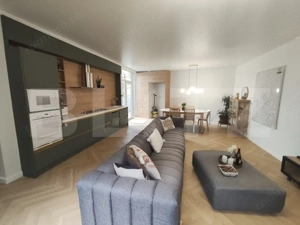 Casǎ finisata modern,  la cheie, vis-a-vis de Spitalul Județean