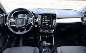 Volvo XC40 plug-in hybrid 2021 - imagine 2