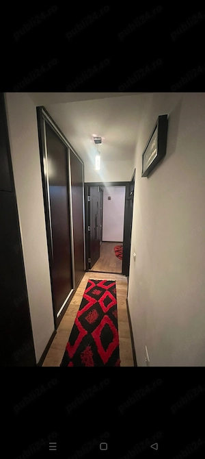 Închiriez apartament cu trei camere  - imagine 4