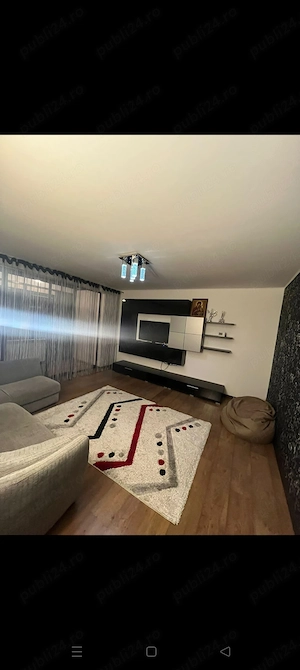 Închiriez apartament cu trei camere  - imagine 8